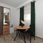 Apartment Sofia's & *