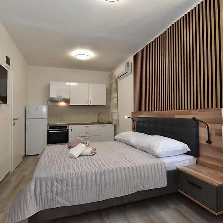 Sofia's & Apartment