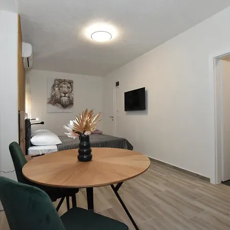 Apartment Sofia's & *