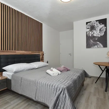 Sofia's & Apartment
