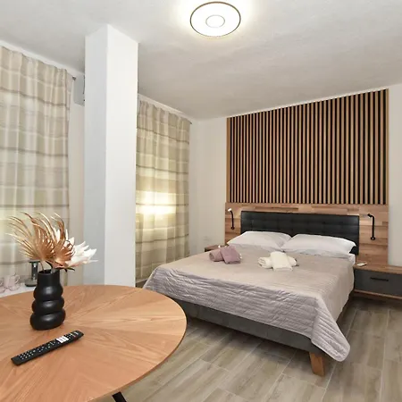 Sofia's & Apartman